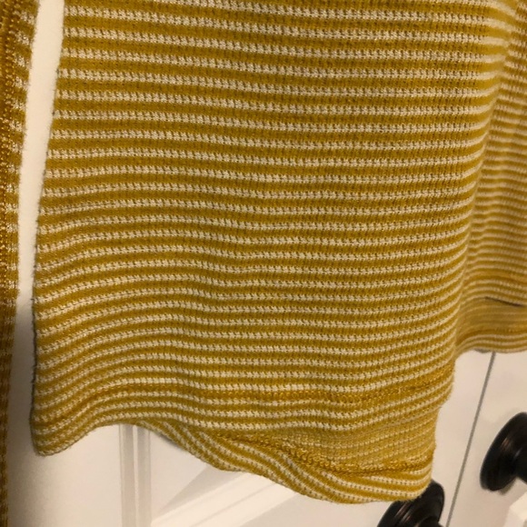 The North Face Mustard Long Sleeve Striped Tee with Button Detail Women’s M - Picture 6 of 8